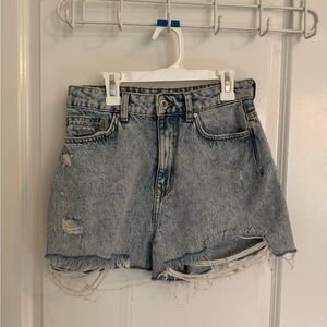 Zara Distressed Light Wash Denim Women's Shorts in Size 4 (Never Been Worn)